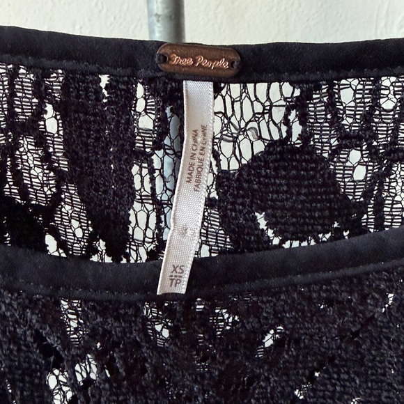 Free People Women's Ruby Black Lace Mini Dress Size XS - Picture 2 of 3